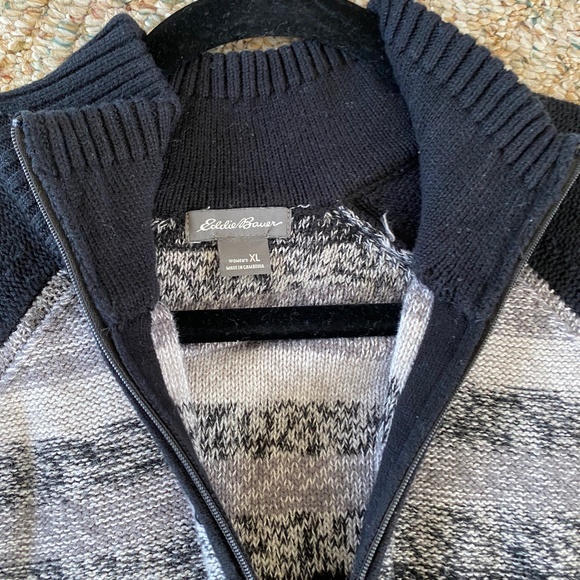 Eddie Bauer Sweater XL - Picture 2 of 3